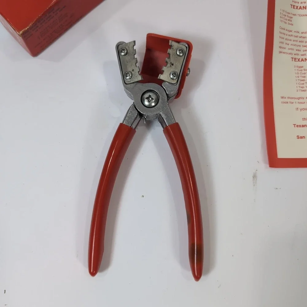 Texan York Pecan Nut  Sheller Cracker Open Box with Papers Pecans Walnuts Almond
